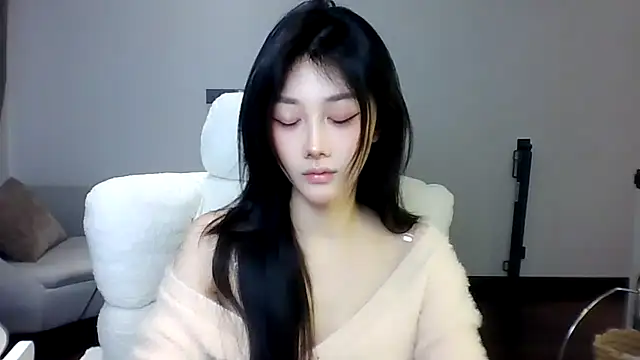 SylvieMaya online show from 07-23-26, 04:14