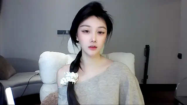 SylvieMaya online show from 07-15-26, 07:10