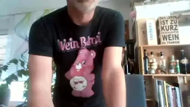 Snapshot of MathiasBW chatting on 06-11-26, 01:52 MathiasBW online show from 06-11-26, 01:52
