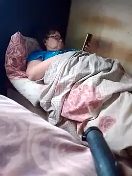 oksana72 online show from 10-22-25, 07:41