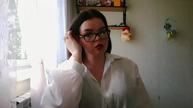 Snapshot of LiyaHoly chatting on 06-12-26, 05:16 LiyaHoly online show from 06-12-26, 05:16