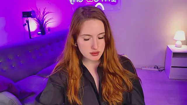 Snapshot of ChloeAster chatting on 07-09-26, 10:31 ChloeAster online show from 07-09-26, 10:31