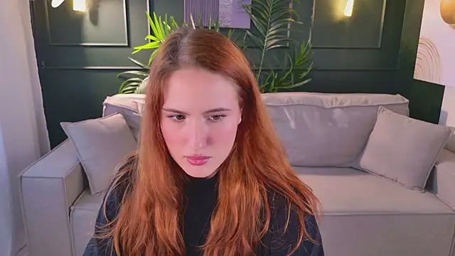 Snapshot of ChloeAster chatting on 06-12-26, 01:53 ChloeAster online show from 06-12-26, 01:53