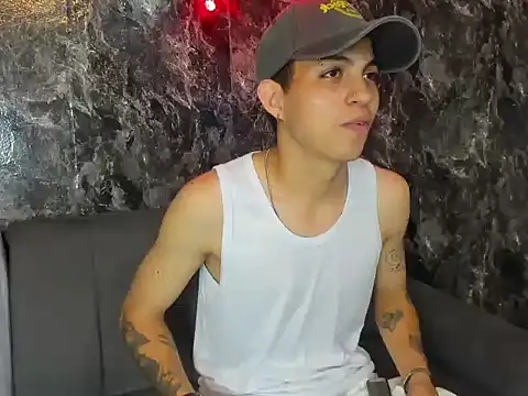Snapshot of cameron_lux77 chatting on 07-25-26, 03:36 cameron lux77 online show from 07-25-26, 03:36