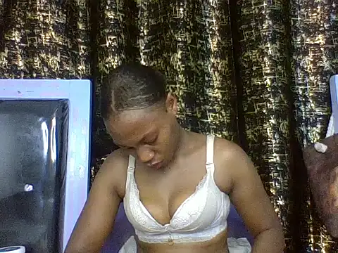 Snapshot of Lovey_daisy15 chatting on 06-28-26, 01:45 Lovey daisy15 online show from 06-28-26, 01:45