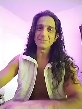 Nightcrawlers online show from 06-12-26, 01:47