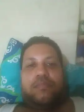 Snapshot of BustlingShirt chatting on 06-10-26, 06:09 BustlingShirt online show from 06-10-26, 06:09