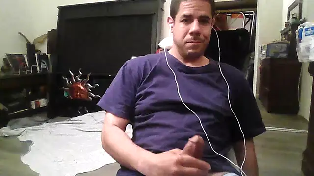 Snapshot of toosexy4myshirt chatting on 06-12-26, 06:55 toosexy4myshirt online show from 06-12-26, 06:55