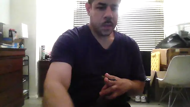 Snapshot of toosexy4myshirt chatting on 07-19-26, 03:48 toosexy4myshirt online show from 07-19-26, 03:48