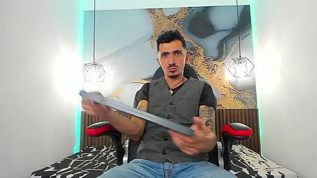 DylanAnderson1 online show from 07-18-26, 08:50