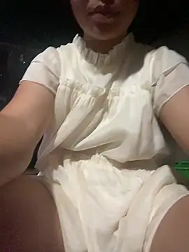 Snapshot of Yin-ri chatting on 06-30-26, 11:38 Yin-ri online show from 06-30-26, 11:38