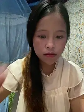 Snapshot of Yin-ri chatting on 08-03-26, 09:04 Yin-ri online show from 08-03-26, 09:04