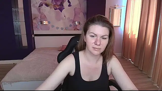 Snapshot of LunaKissesx chatting on 06-18-26, 11:26 LunaKissesx online show from 06-18-26, 11:26