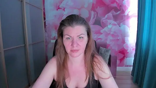 Snapshot of LunaKissesx chatting on 06-14-26, 11:22 LunaKissesx online show from 06-14-26, 11:22