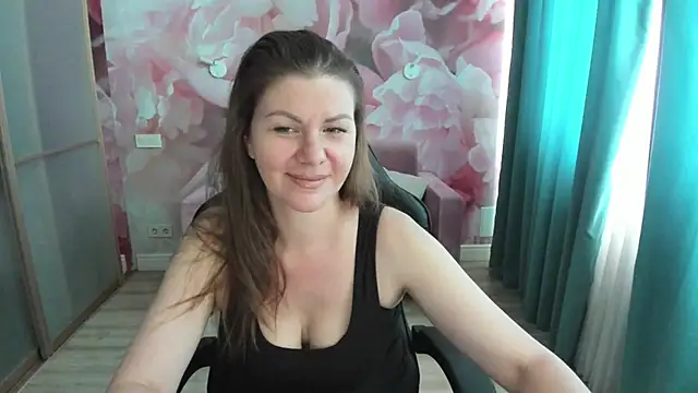 Snapshot of LunaKissesx chatting on 07-18-26, 11:41 LunaKissesx online show from 07-18-26, 11:41