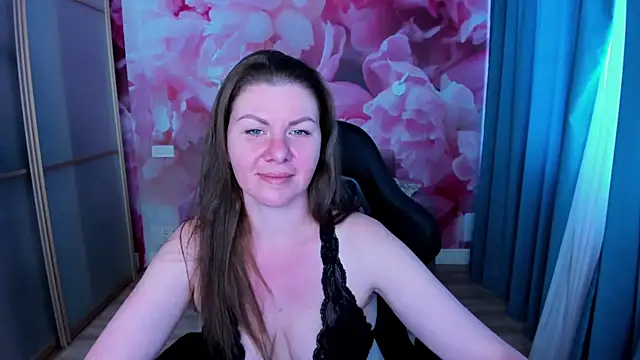 Snapshot of LunaKissesx chatting on 07-11-26, 11:43 LunaKissesx online show from 07-11-26, 11:43
