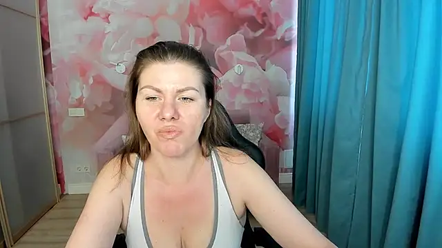Snapshot of LunaKissesx chatting on 07-24-26, 12:45 LunaKissesx online show from 07-24-26, 12:45