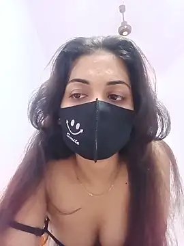 Snapshot of Sapna-p chatting on 06-18-26, 10:37 Sapna-p online show from 06-18-26, 10:37