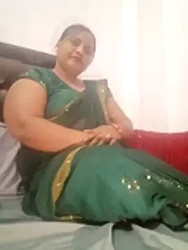 Snapshot of Hottie_riya01 chatting on 06-10-26, 08:37 Hottie riya01 online show from 06-10-26, 08:37
