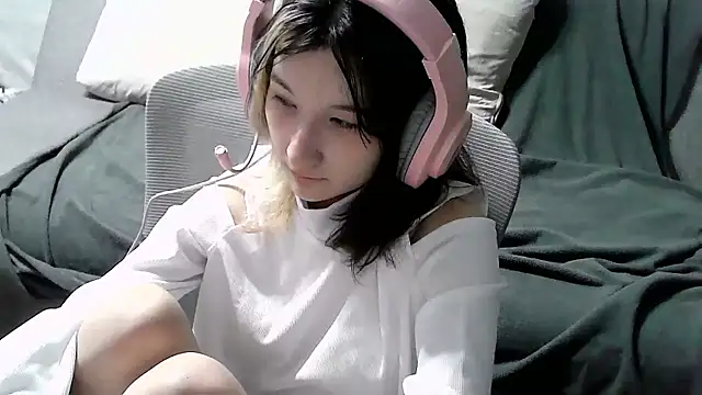 Lilfain baby online show from 07-19-26, 12:13
