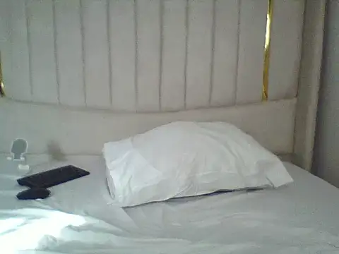 Snapshot of pleasureme_1 chatting on 06-08-26, 01:33 pleasureme 1 online show from 06-08-26, 01:33