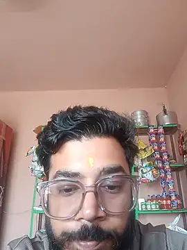 Snapshot of Desindianbull69 chatting on 06-12-26, 03:26 Desindianbull69 online show from 06-12-26, 03:26