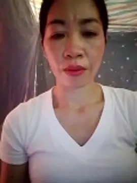 Snapshot of -Nena_ chatting on 06-10-26, 02:57 -Nena online show from 06-10-26, 02:57