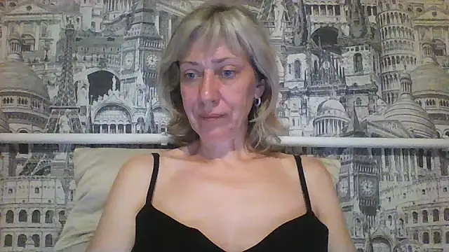 Snapshot of SkyGI chatting on 06-09-26, 11:28 SkyGI online show from 06-09-26, 11:28