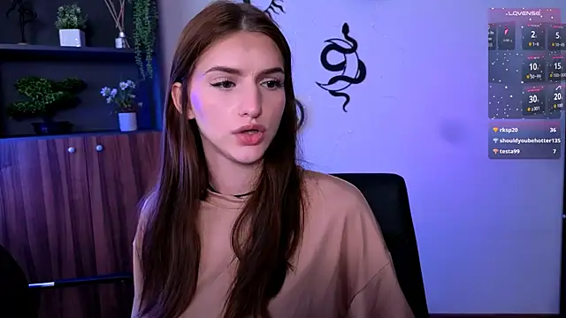 Snapshot of naomi_perl chatting on 07-12-26, 01:23 naomi perl online show from 07-12-26, 01:23
