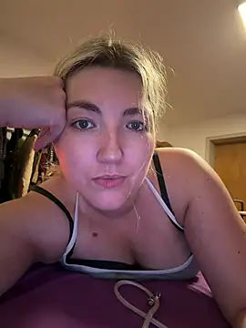 LauraStarr online show from 07-16-26, 05:10