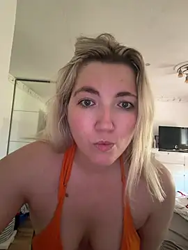 LauraStarr online show from 06-20-26, 11:48