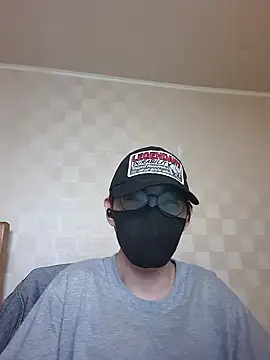 Snapshot of TYYUIOE3 chatting on 06-10-26, 04:35 TYYUIOE3 online show from 06-10-26, 04:35