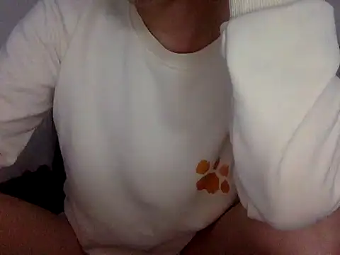 Snapshot of KennnT0618 chatting on 06-11-26, 09:34 KennnT0618 online show from 06-11-26, 09:34