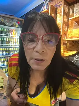 Snapshot of _Pamela04 chatting on 06-18-26, 01:04 Pamela04 online show from 06-18-26, 01:04