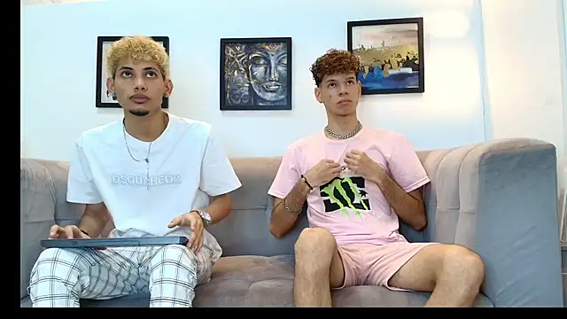 Hot skinny guys online show from 06-12-26, 07:33