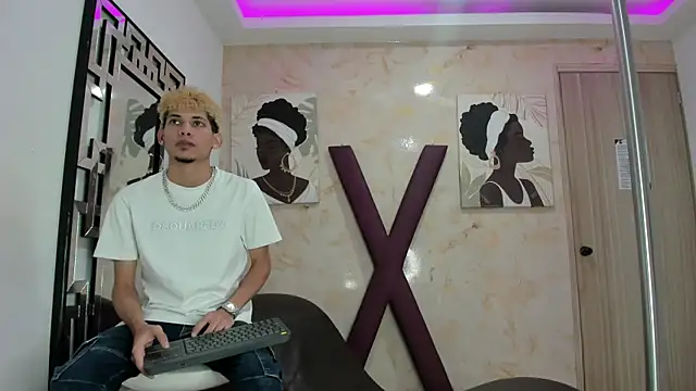Hot skinny guys online show from 07-11-26, 07:25