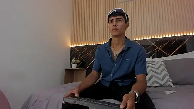 Bruno fox online show from 06-11-26, 08:17