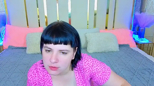 Snapshot of KatrinMilly chatting on 07-09-26, 05:41 KatrinMilly online show from 07-09-26, 05:41
