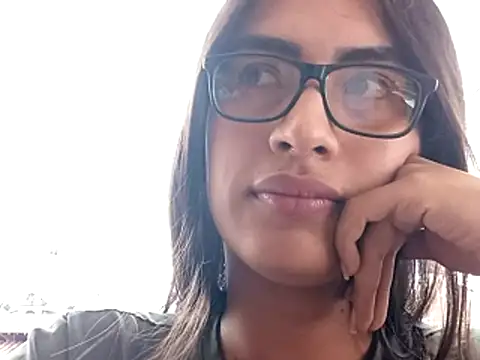 Snapshot of TheCherryLuxe chatting on 07-18-26, 05:32 TheCherryLuxe online show from 07-18-26, 05:32