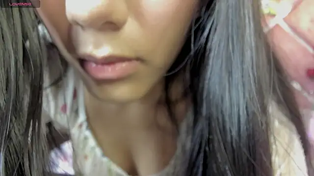 Carla Alvez online show from 06-18-26, 02:33
