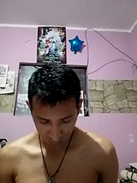 Snapshot of roquita1498 chatting on 06-13-26, 01:47 roquita1498 online show from 06-13-26, 01:47