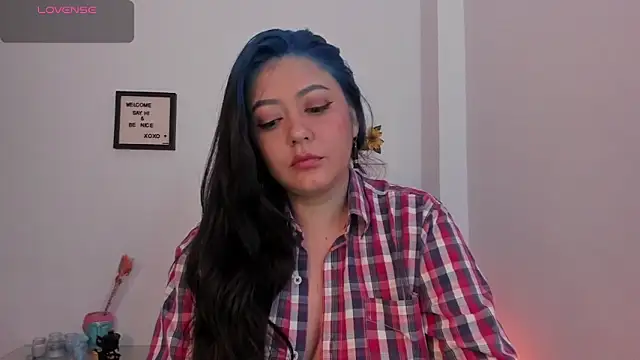 LauraToro  online show from 03-07-26, 03:46