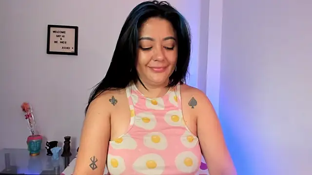 LauraToro  online show from 01-17-26, 07:23