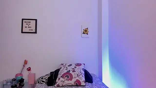 LauraToro  online show from 03-16-26, 04:10