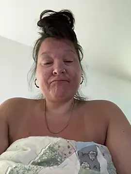 Snapshot of NUTTERBUTTA chatting on 06-28-26, 06:47 NUTTERBUTTA online show from 06-28-26, 06:47