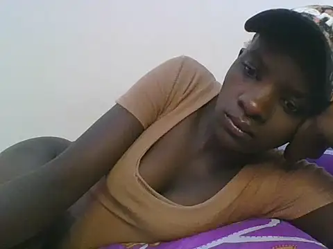 Snapshot of ebonypetite2 chatting on 07-09-26, 04:24 ebonypetite2 online show from 07-09-26, 04:24