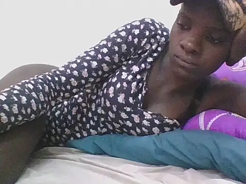 Snapshot of ebonypetite2 chatting on 07-10-26, 04:34 ebonypetite2 online show from 07-10-26, 04:34