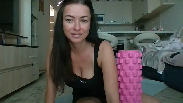 Snapshot of Mia_Salamanka chatting on 07-28-26, 03:58 Mia Salamanka online show from 07-28-26, 03:58