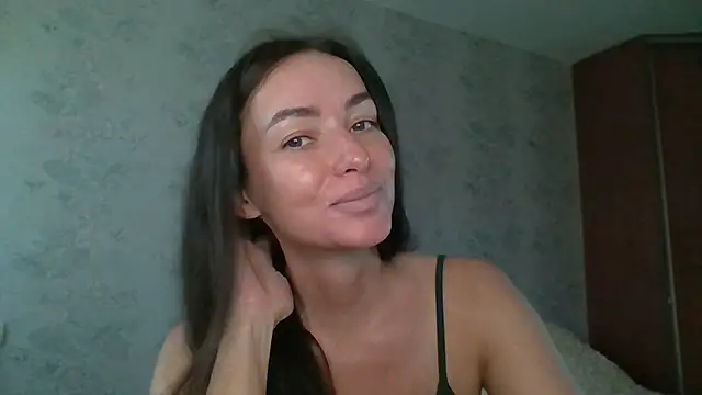 Snapshot of Mia_Salamanka chatting on 07-21-26, 02:58 Mia Salamanka online show from 07-21-26, 02:58