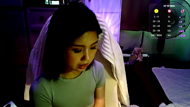 Snapshot of urgrl_portia chatting on 07-21-26, 09:21 urgrl portia online show from 07-21-26, 09:21